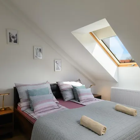 Apartment Domino *